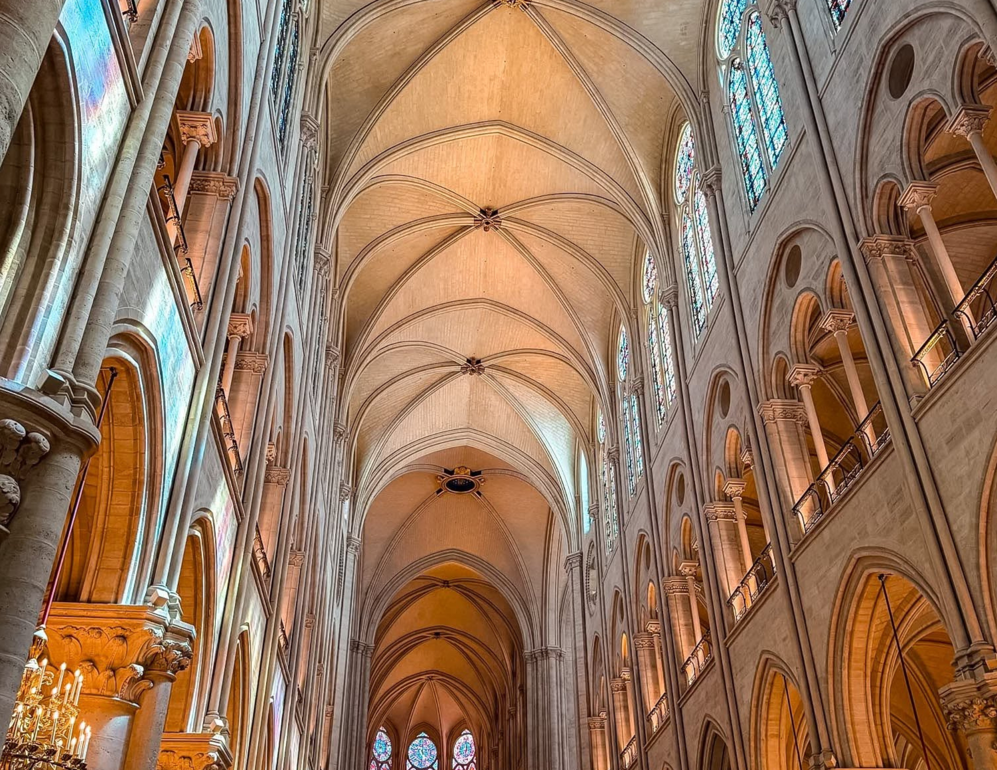 Paris Travel Guide (16).png